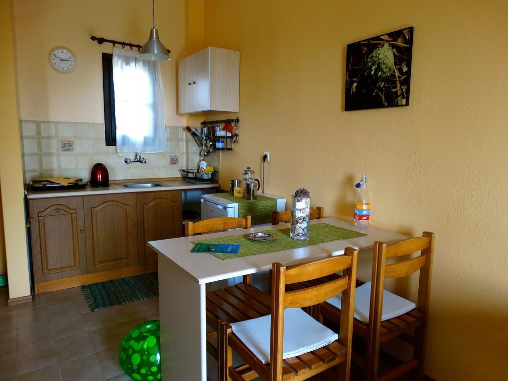 Apartments Karpetis A Green Paradise Psakoudia Ngoại thất bức ảnh