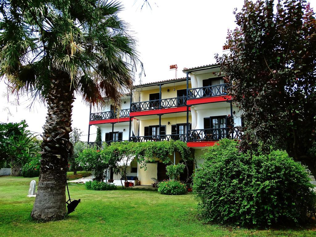 Apartments Karpetis A Green Paradise Psakoudia Ngoại thất bức ảnh