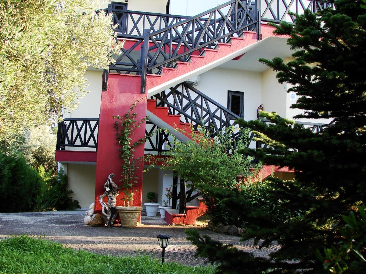Apartments Karpetis A Green Paradise Psakoudia Ngoại thất bức ảnh