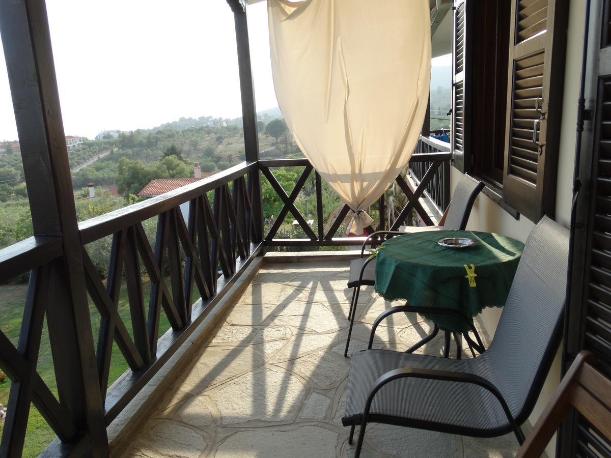 Apartments Karpetis A Green Paradise Psakoudia Ngoại thất bức ảnh